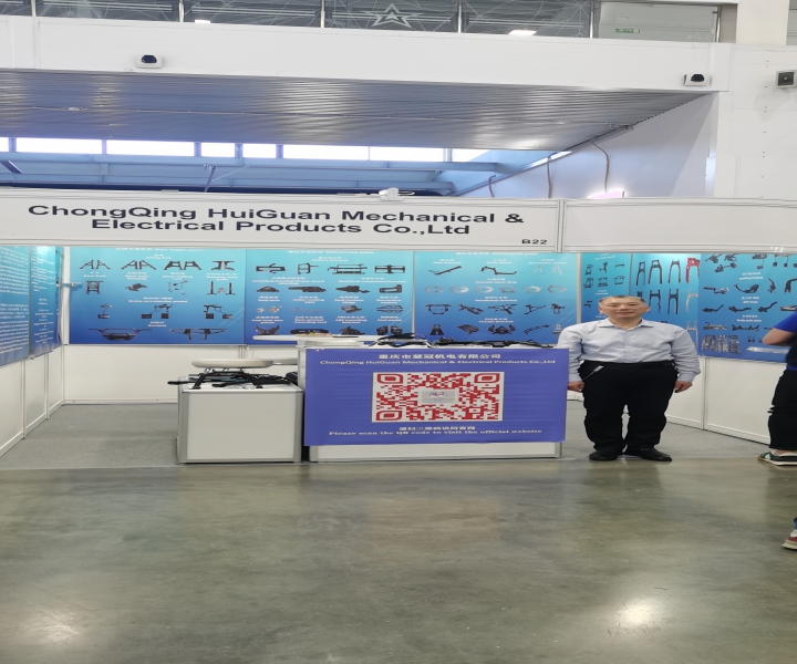 公司领导随2025俄罗斯国际摩托车及零部件展重庆代表团参展考察